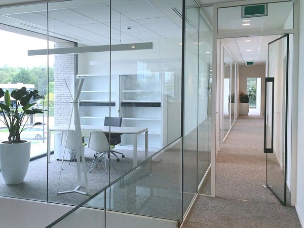 On Trend and In Demand: Sleek, Frameless, Fire Rated Doors That Don’t Compromise Design!